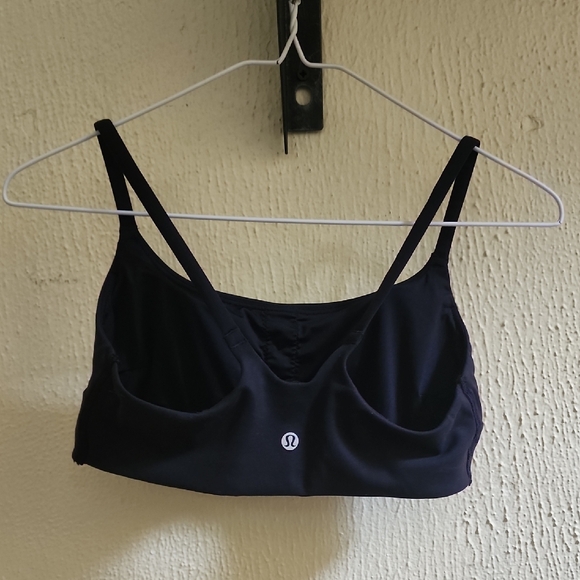 Lululemon Wundertrain Strappy Bra - Size 8 - Picture 1 of 3